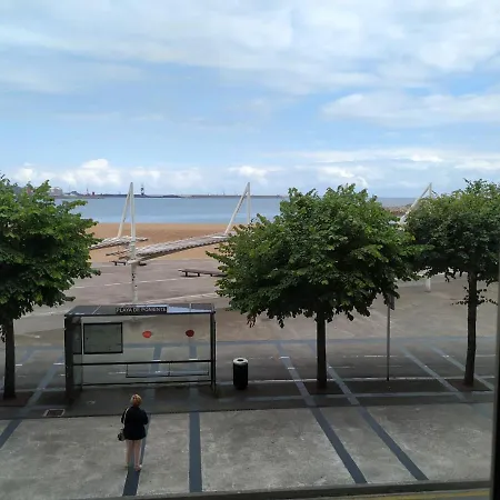 Apto. Vista Playa Poniente Gijón Zewnętrze zdjęcie